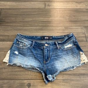 Hollister Low-Rise Short-Short Cheeky Shorts W30